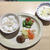 取り分けレシピ【幼児食】ハンバーグ&白菜とベーコンの味噌ミルクスープ