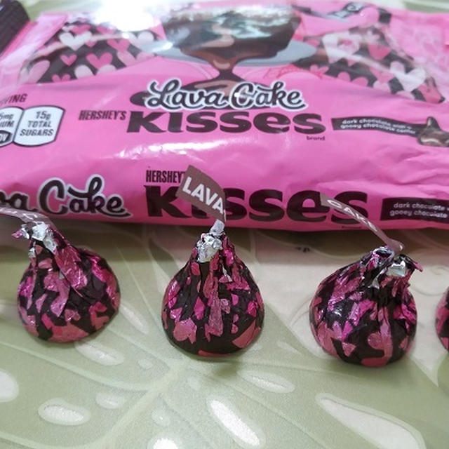 バレンタイン、おススメの友チョコ in Hawaii！(=^・^=)♡