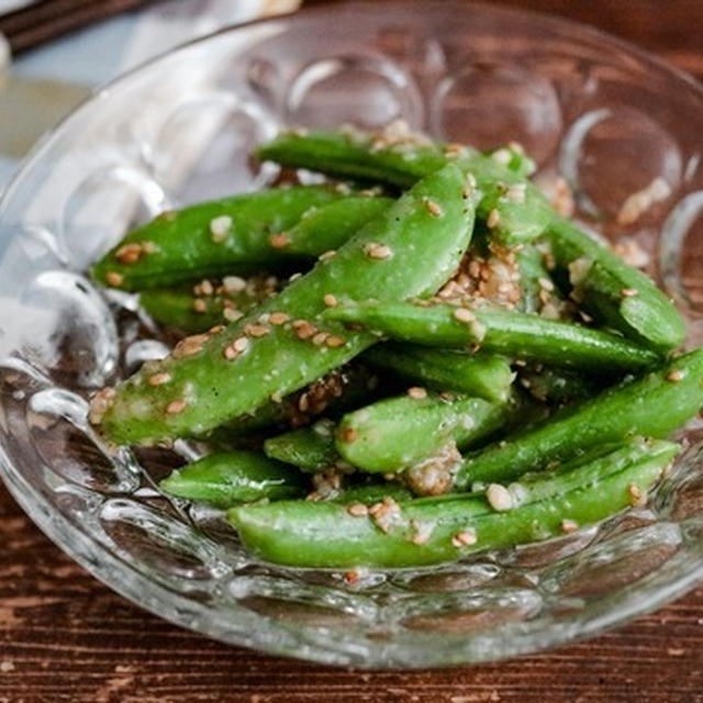 スナップエンドウ嫌いが食べた！サクサクうまい♡スナップエンドウのごま風味ナムル♡