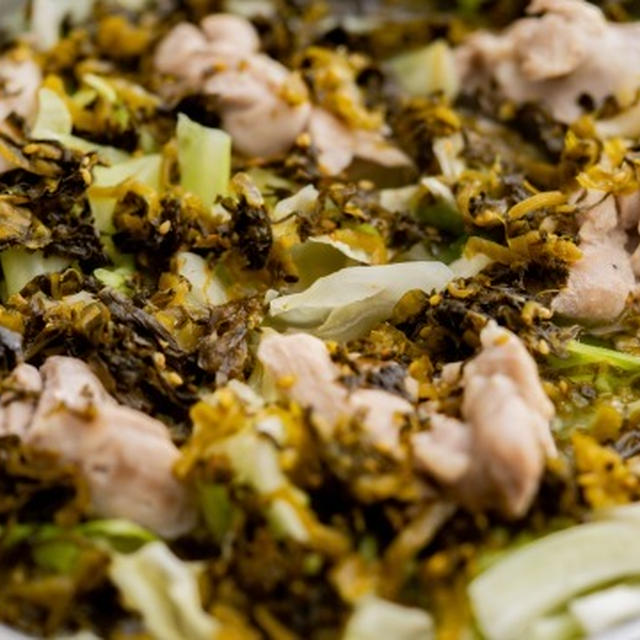 鶏肉とキャベツの高菜漬け鍋のレシピ