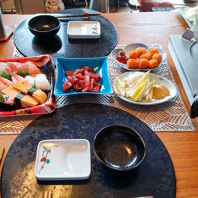 買ってきたお寿司としゃぶしゃぶで昼からまったり宅呑み
