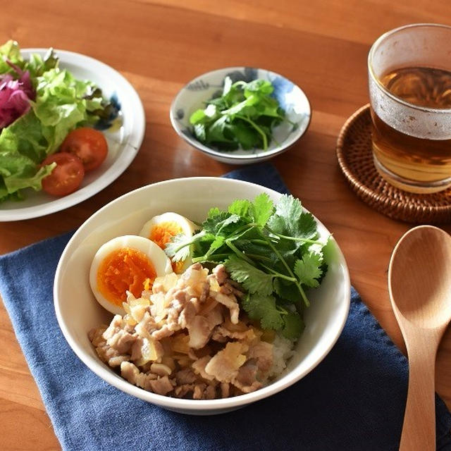 ひとりエスニック飯「魯肉飯」