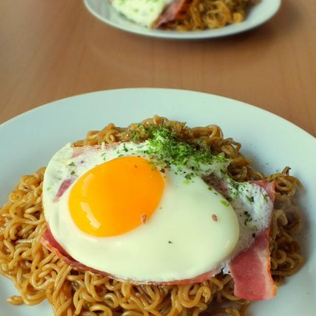 ベーコンエッグやきっぺ