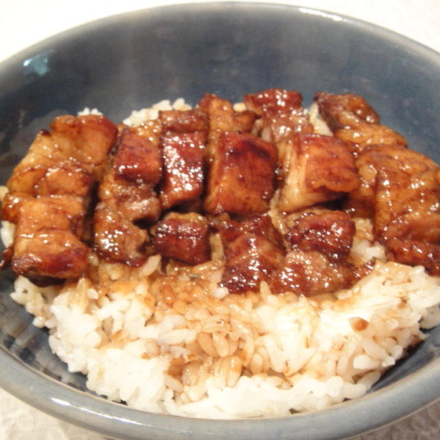 安リッチ♪豚の蒲焼丼☆