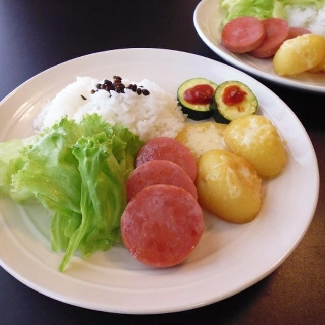 チーズ焼きポテトとボロニアソーセージのワンプレート