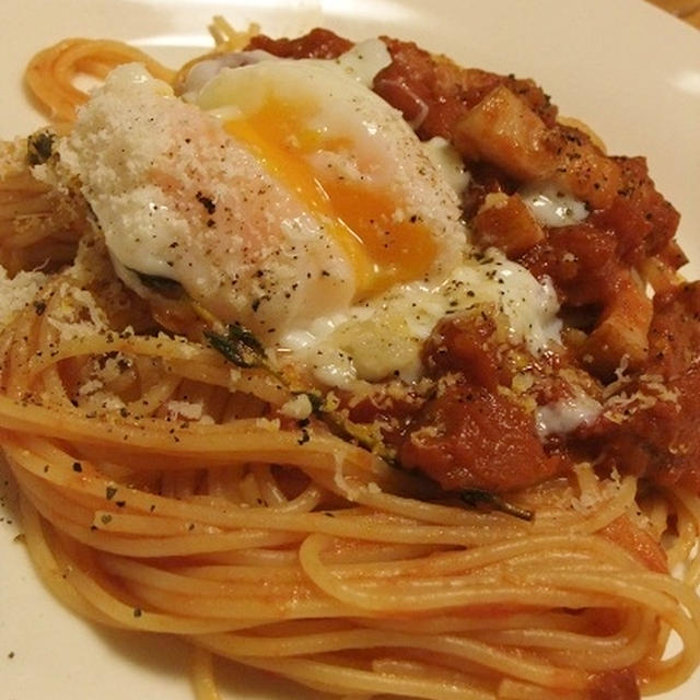 ベーコントマトの温玉パスタ