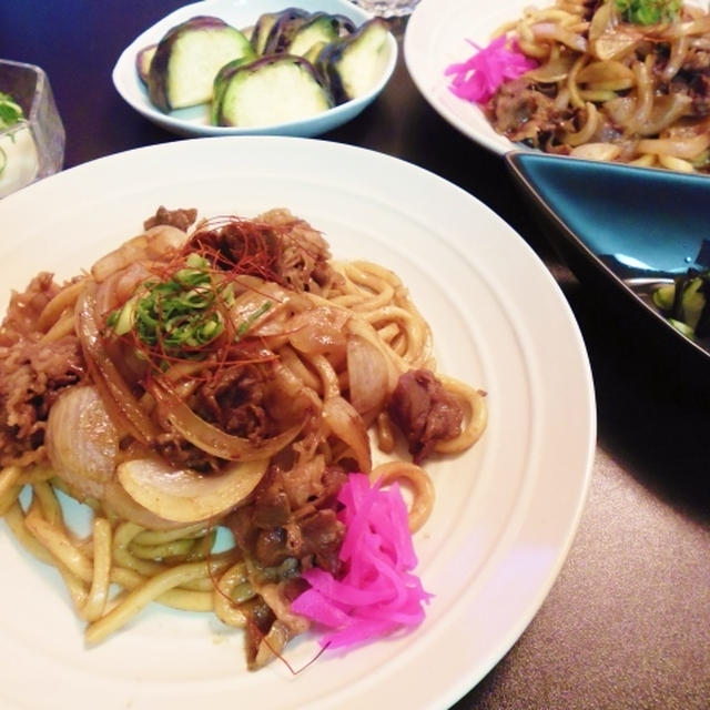 焼きうどんと冷奴など