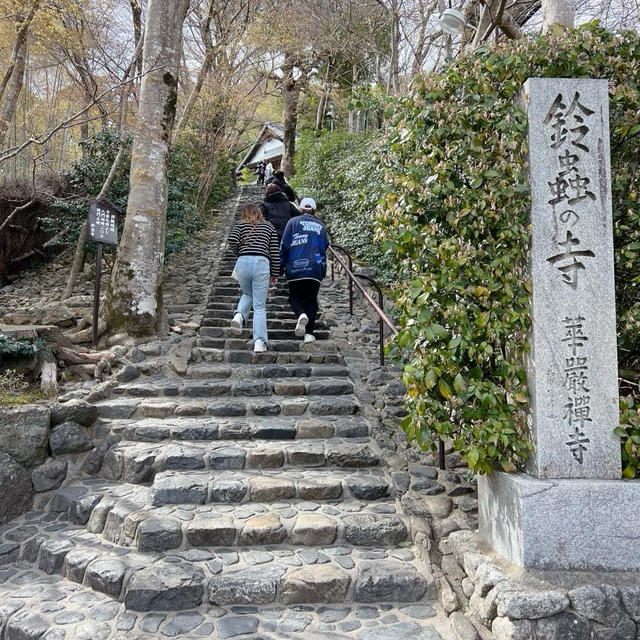 ひとつだけ願い事を叶えてくれるお寺へ…御礼参り。