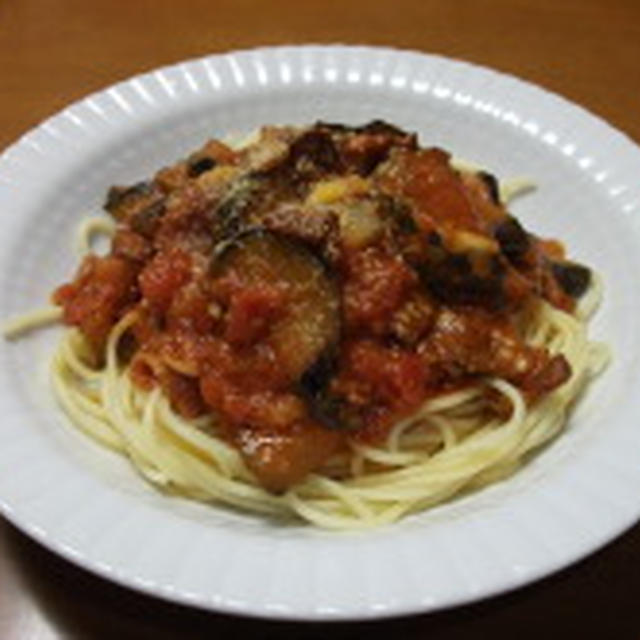 ナスとエリンギのトマトソースパスタ