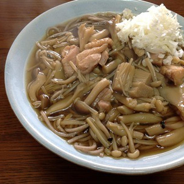 今朝の麺は「鶏きのこそば」