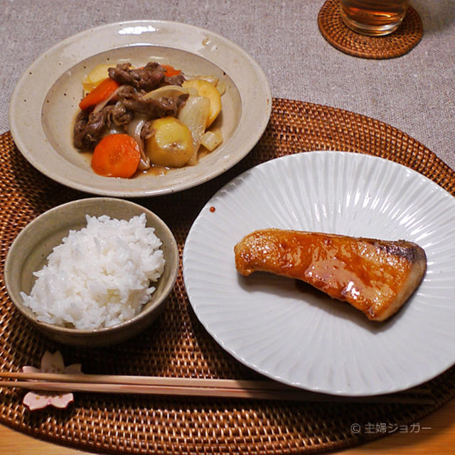 ブリの照り焼きとフライパン肉じゃがで晩ごはん。