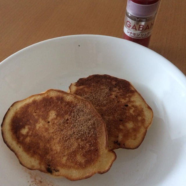 シナモンシュガーでホットケーキ