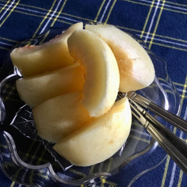 夏の桃はおしまい