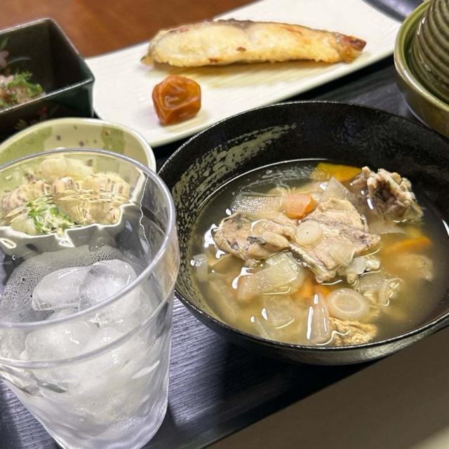 7.20☆【お家ごはん・夜】焼魚と鯵なめろう と、粗汁❣️です。