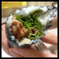 焼肉で恵方巻きじゃ！隠し味はタバスコ。