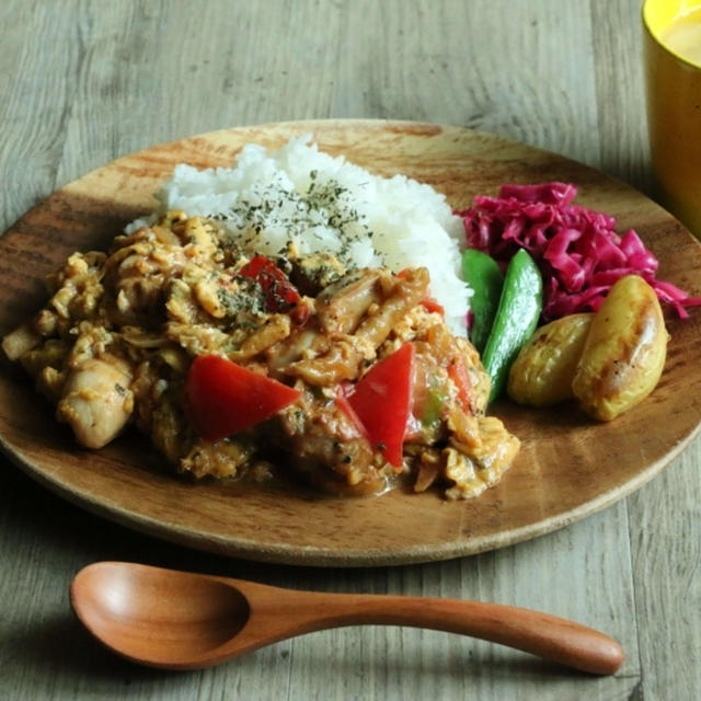 【ワンプレートレシピ】バジル香るチキンとトマトの卵炒め