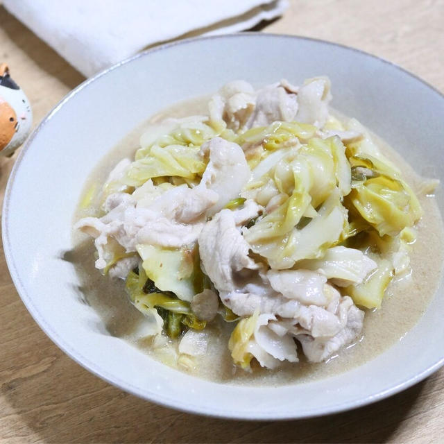 いつもの味に飽きたら、豚とキャベツの塩炒め