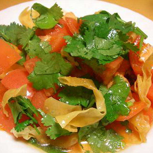 パリパリ！香菜トマトサラダ
