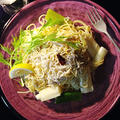 シラスのパスタとブロッコリーひと株。
