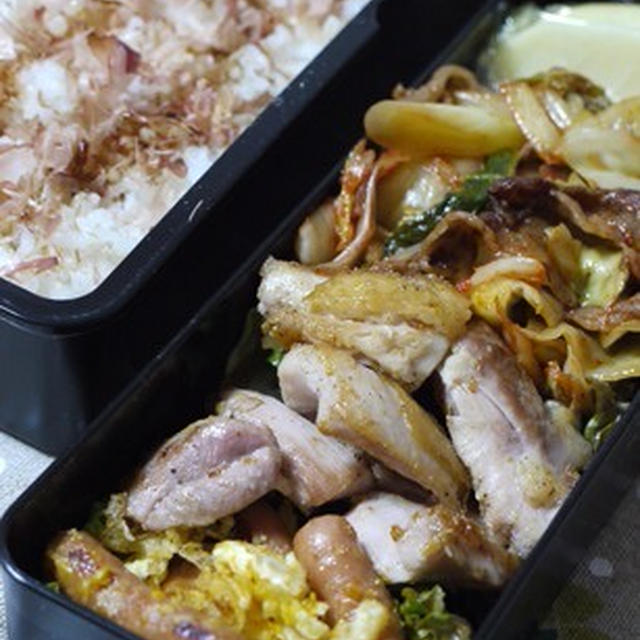 牛ばら肉とキャベツと長ネギのうまみたっぷりキムチ炒め弁当～♪＆突然の悲報・・