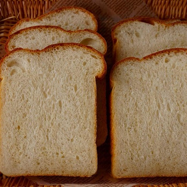 レーズン酵母で　食パン　トーストしてサンドウィッチ