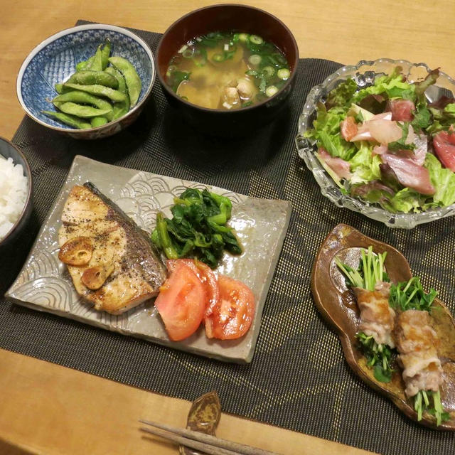 鰤のガーリック焼き＆ 豆苗の豚巻の晩ご飯　と　「須磨の天神さん」の梅の花♪