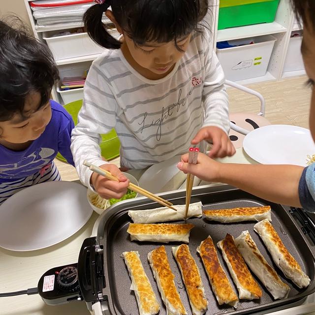 ホットプレートで春巻きパーティー By よっちさん レシピブログ 料理ブログのレシピ満載