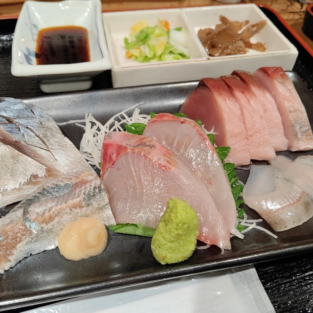 『魚屋食堂 魚吉三平』立町でランチ！数量限定のお刺身定食が最高だった！