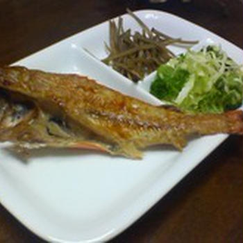 ブロッコリーの茎のきんぴらごぼう←家族deよるごはん