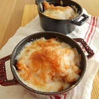 蟹としめじのトマトクリームドリア