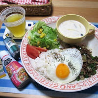 調味料1つで簡単♪ ガパオライス