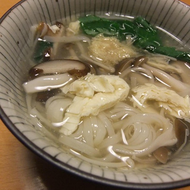 湯葉とキノコのあんかけ稲庭うどん