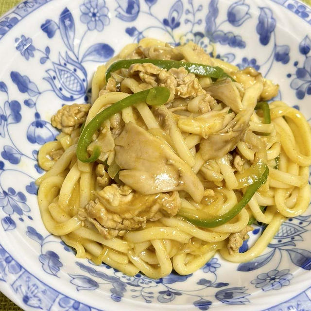 【レシピ　カレー焼きうどん】12月22日は人間関係運アップのうどんがラッキー、金運もアップ！