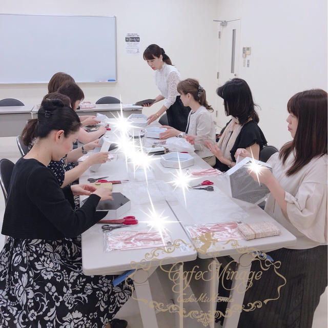 NHKカルチャー西宮にて壁掛けミラーレッスンでした♡