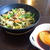 ちょいピリ辛の「せせり焼うどん」