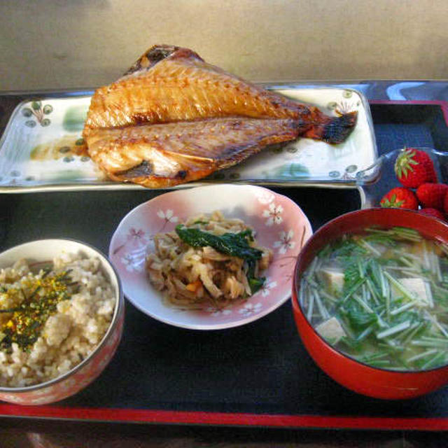 朝ごはん　４月８日（木）