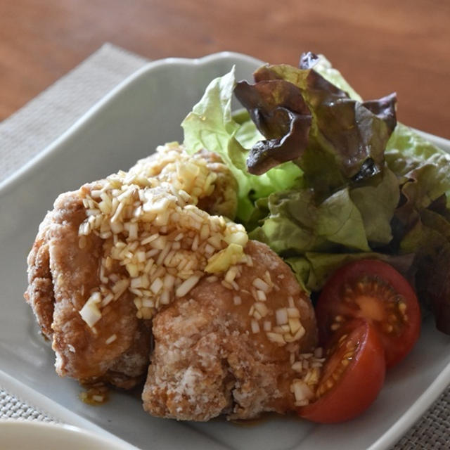 中華ドレッシングで作る『ネギだれ唐揚げ』の定食。