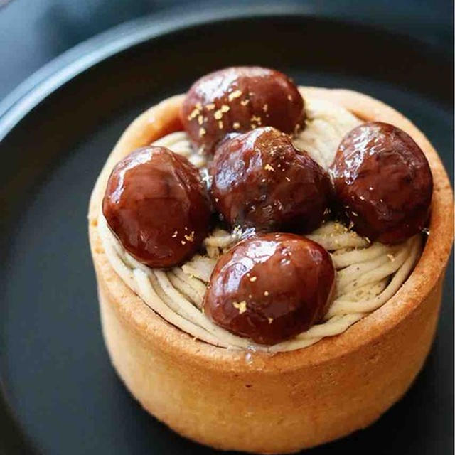 誕生日ケーキを自分でお取り寄せしました。と、嬉しいプレゼント