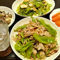 万願寺とうがらしと豚肉の炒め物、小松菜と油揚げの煮物
