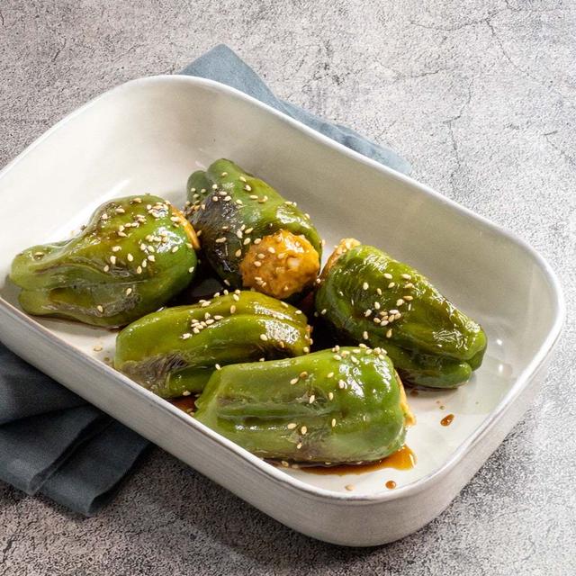簡単なのに剥がれない！ふんわり美味しい「ピーマンの丸ごと肉詰め」レシピ