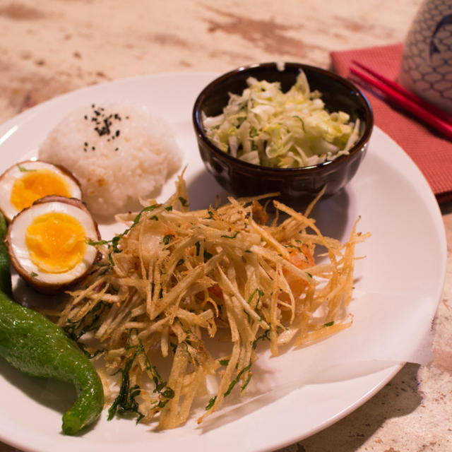 須田さんのお料理とキャベツのサラダ