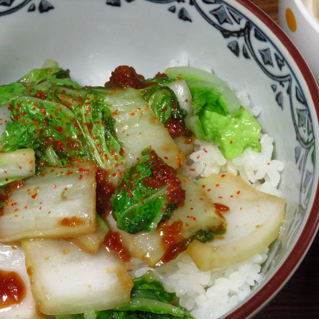 しょうゆ麹のすゝめと、白菜のしょうゆ麹”だけ”炒め。