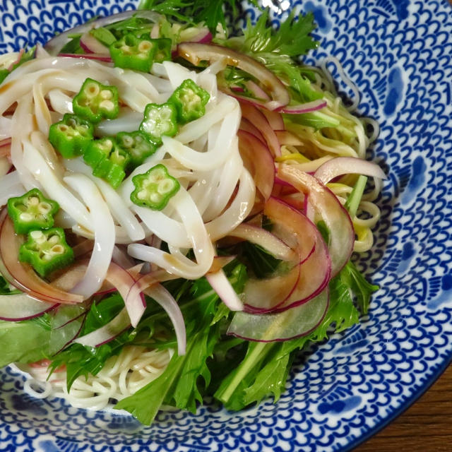 みかん亭はやっぱりフライングしま…いかと水菜のゆずポン酢そうめんと、いかのわさび三升漬そうめん。