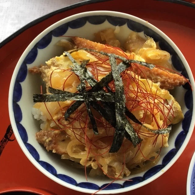 鶏カツ丼の献立