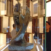 健康法師の万博　フランス館　ヴィトン&ロダンの手