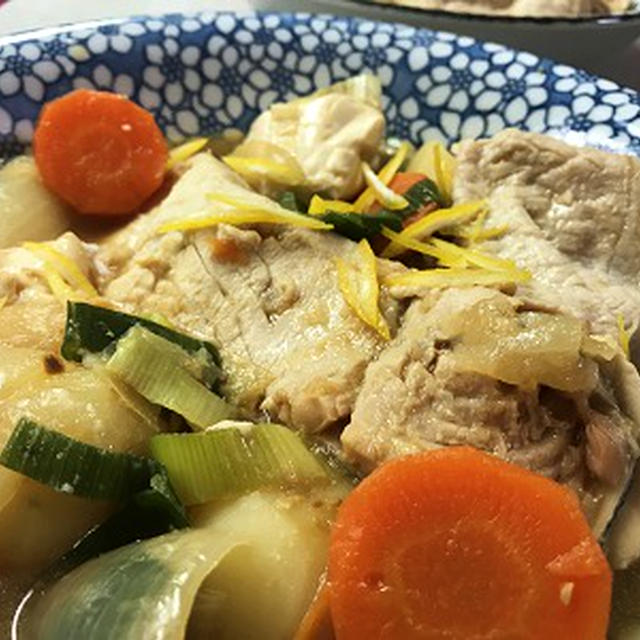 秋鮭・じゃが芋・豚肉も入れて味噌煮♪