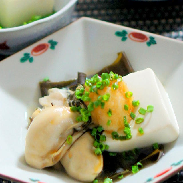 牡蠣とお豆腐の酒蒸し