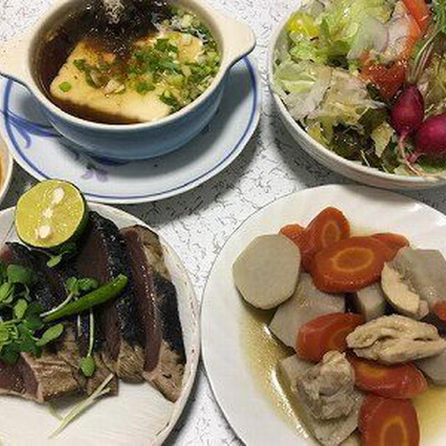 里芋と人参の煮物。大阪湯豆腐