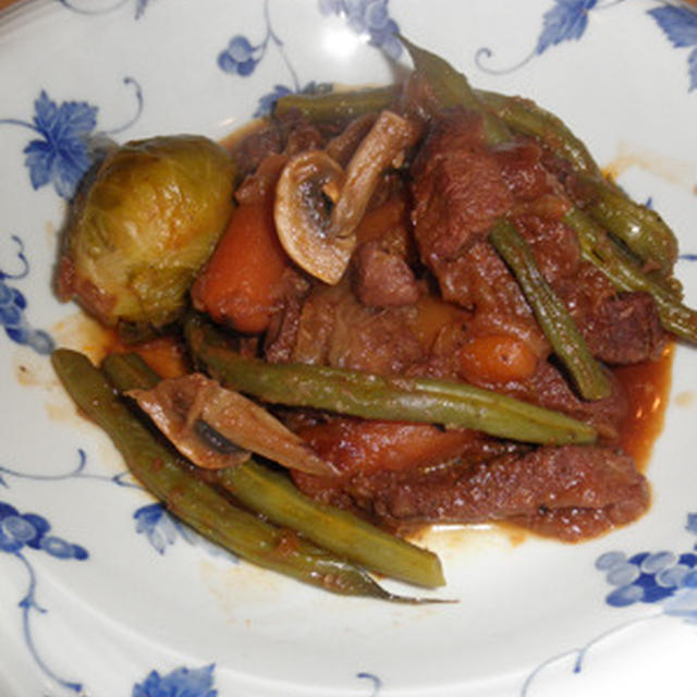 飲むなら美味しいワインを飲もう ～ 牛肉とインゲンの赤ワイン煮