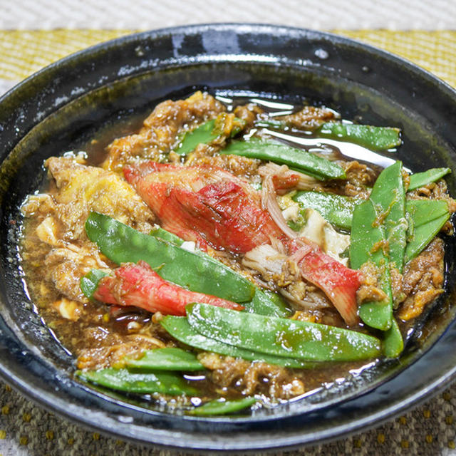 「絹さやとカニカマの卵とじ」&「うどん屋さんに行ってうどんを食べない夫婦2人」